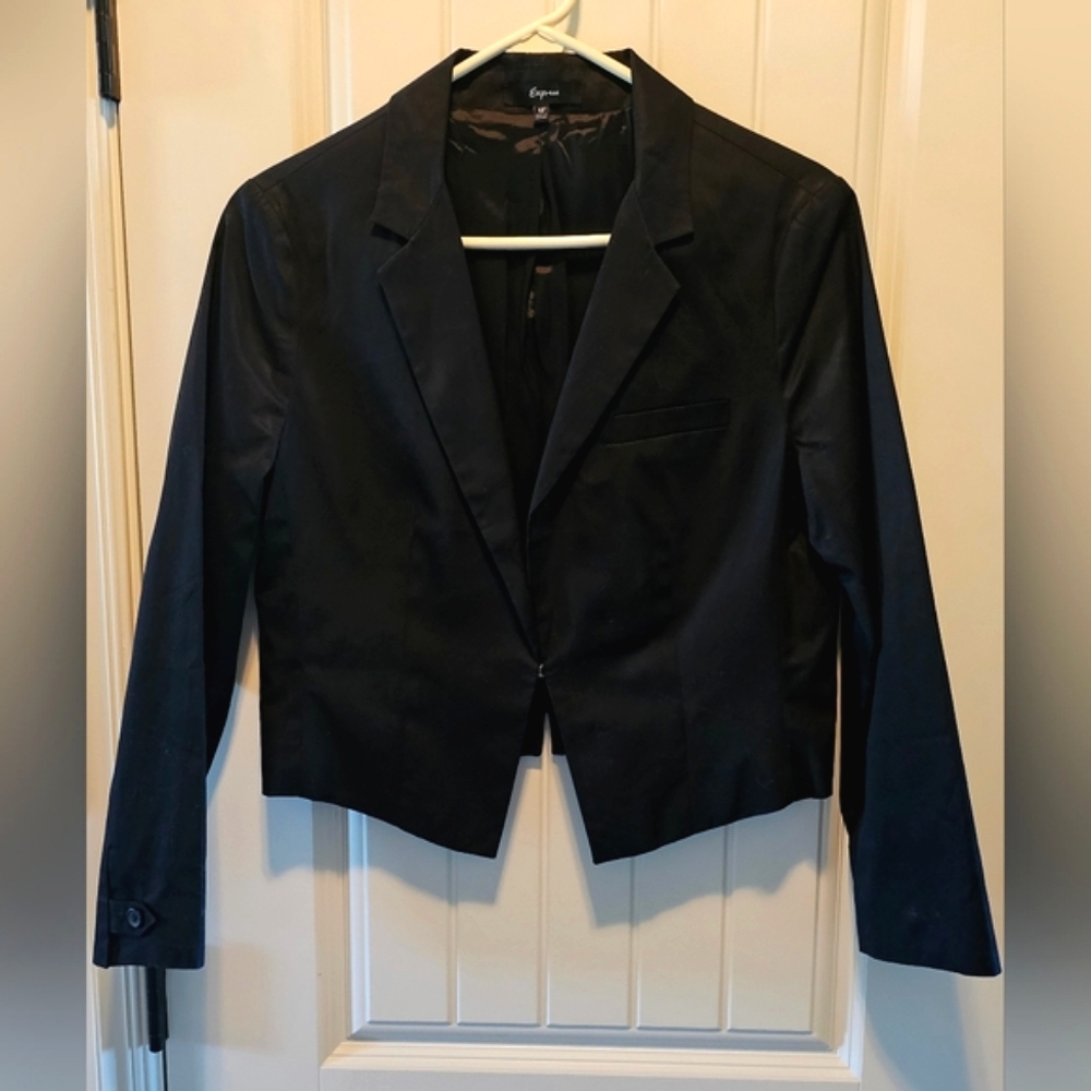 [EXPRESS] NWOT ☆ Vintage Cropped Black Blazer☆《12》Clasp Closure - Picture 8 of 16